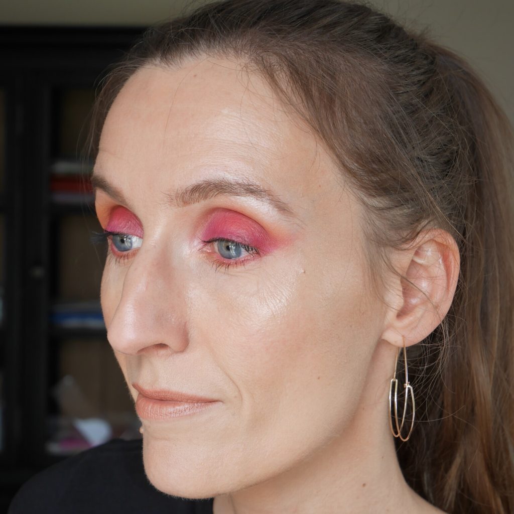 Yeux fushia