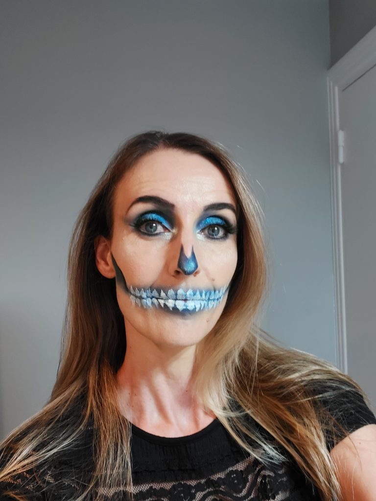 maquillage squelette bleu glamour